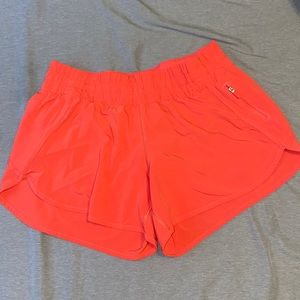 Lululemon tracker short 4”